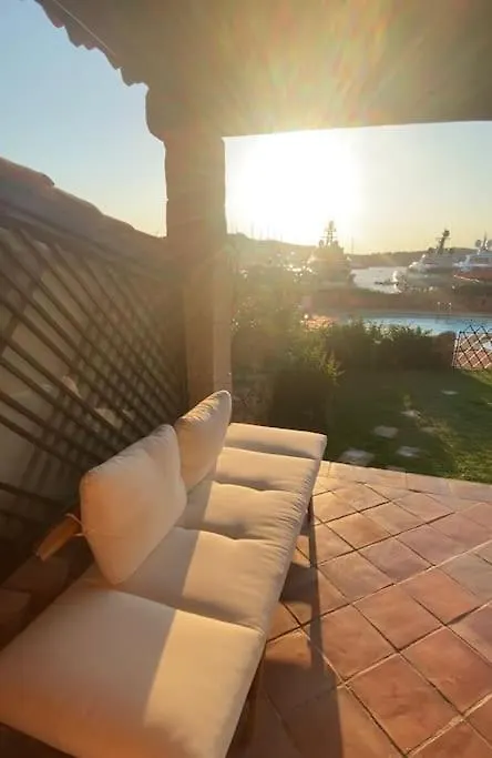 Casa de Férias Villetta Sulla Promenade Du Port Porto Cervo